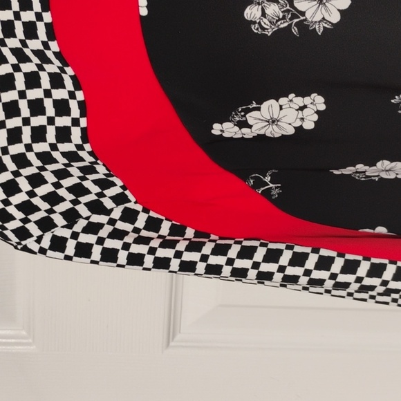 Alfani Floral Patterned - Black, White and Red Top - Picture 4 of 14